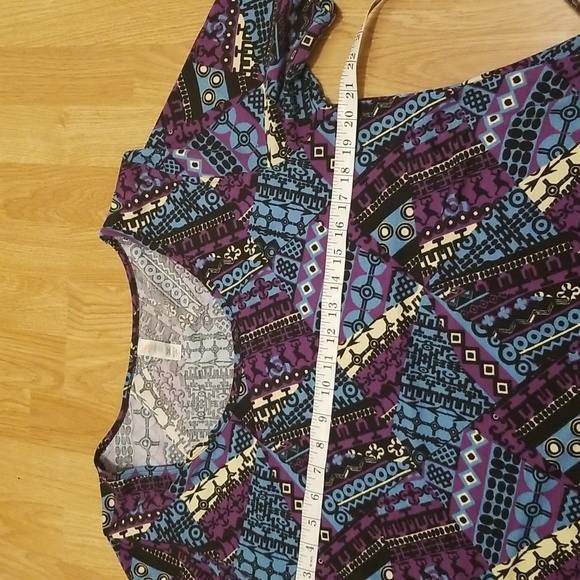 🌸2 for $15🌸 LulaRoe Purple and Blue Print Flowy Tunic Top - Picture 4 of 8